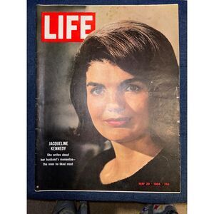 Life Magazine, May 29, 1964 - Jacqueline Kennedy vintage collectible